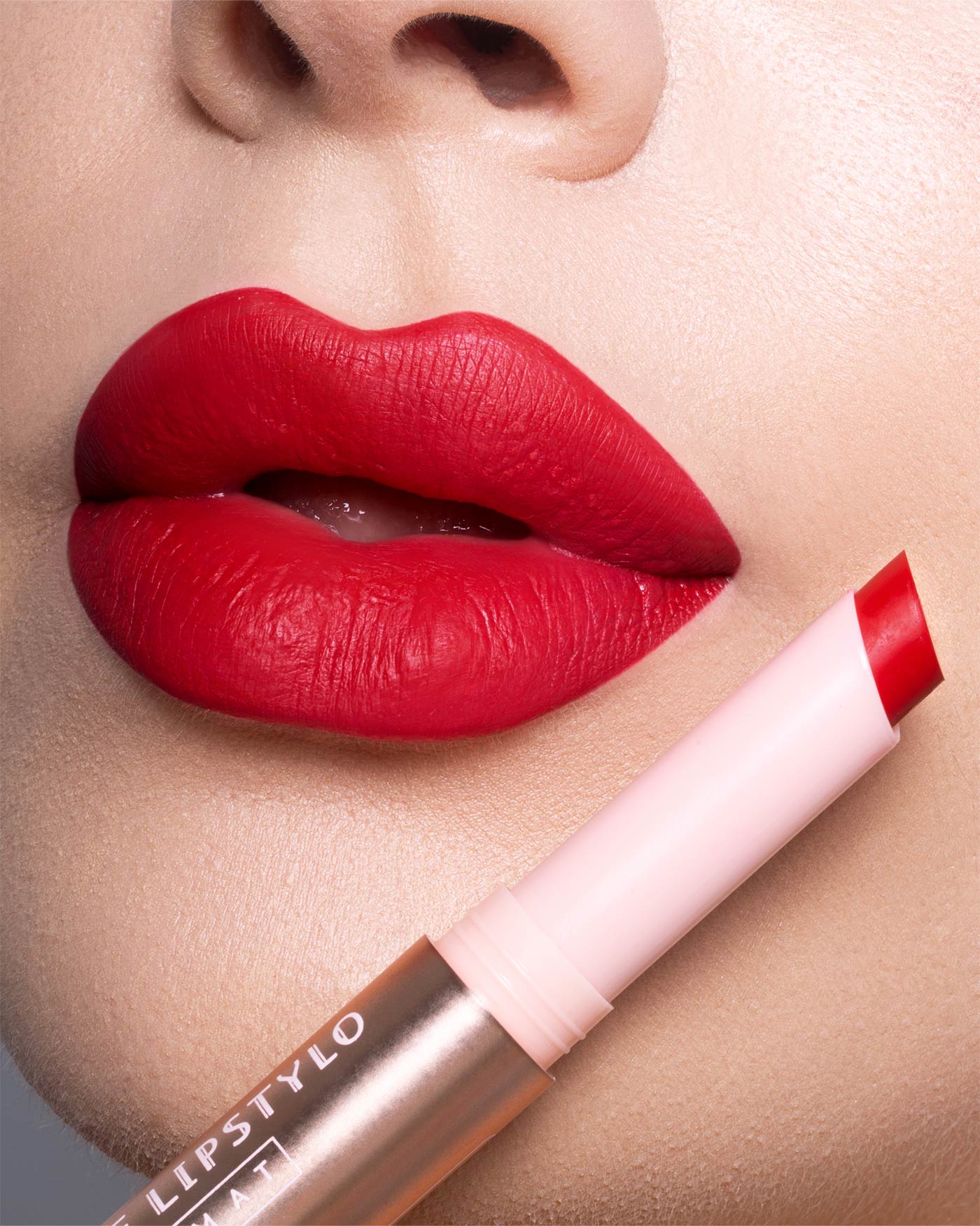 MADAME LIPSTYLO THE MAT - Rossetto Stylo Mat - 06 - Red Moulin - Astra Make-Up