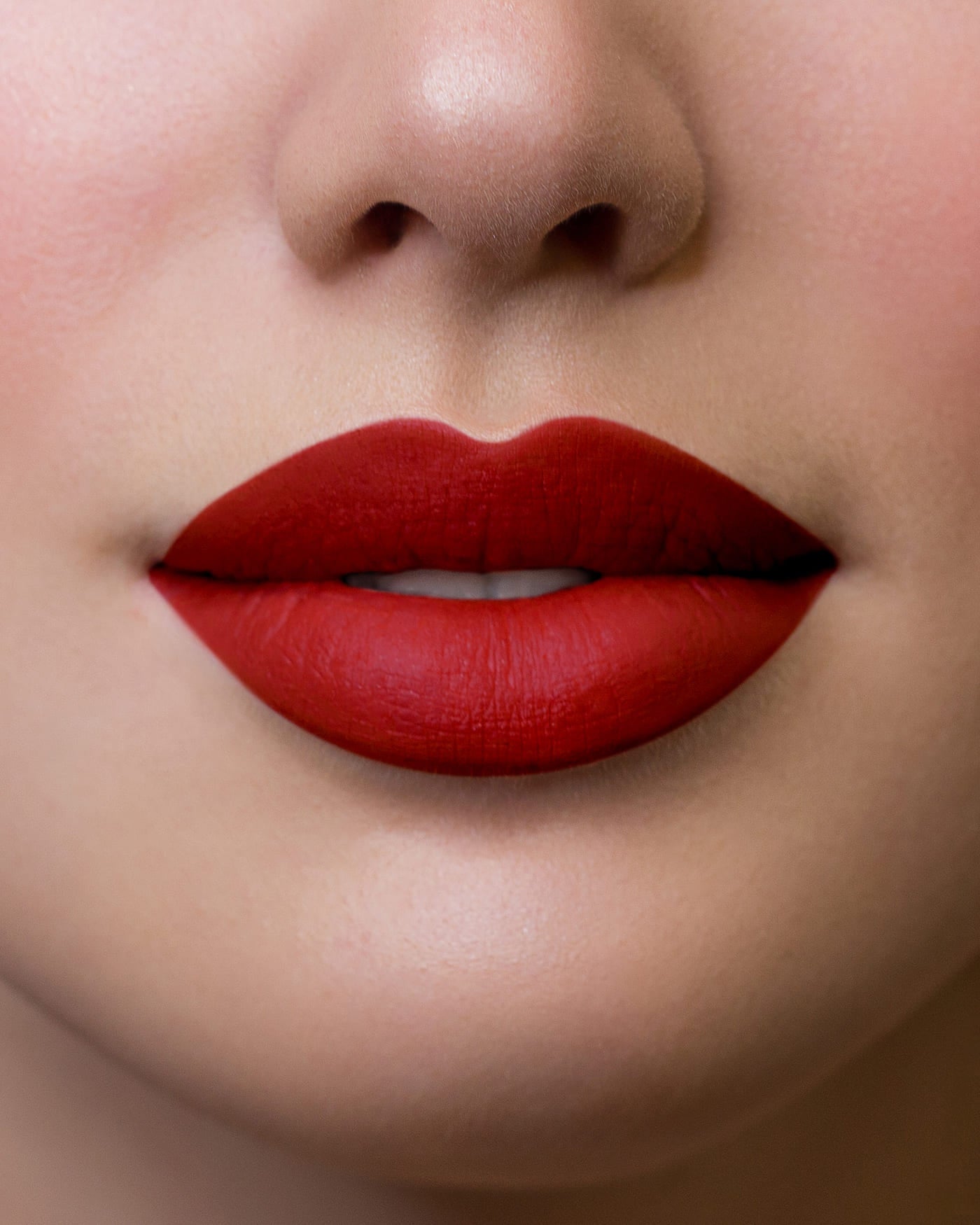 HYPNOTIZE LIQUID LIPSTICK - Rossetto Liquido Lunga Tenuta - 04 - Diva - Astra Make-Up