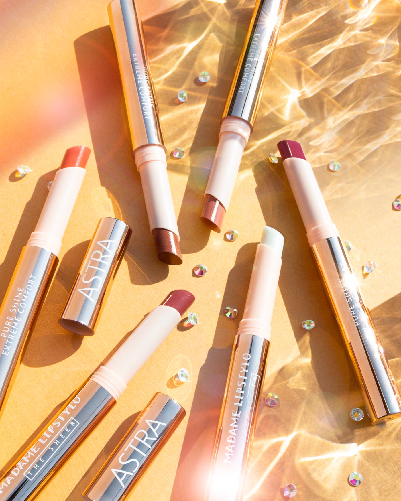 MADAME LIPSTYLO THE SHEER - Rossetto Stylo Shimmer - 06 - 90's Bisou - Astra Make-Up