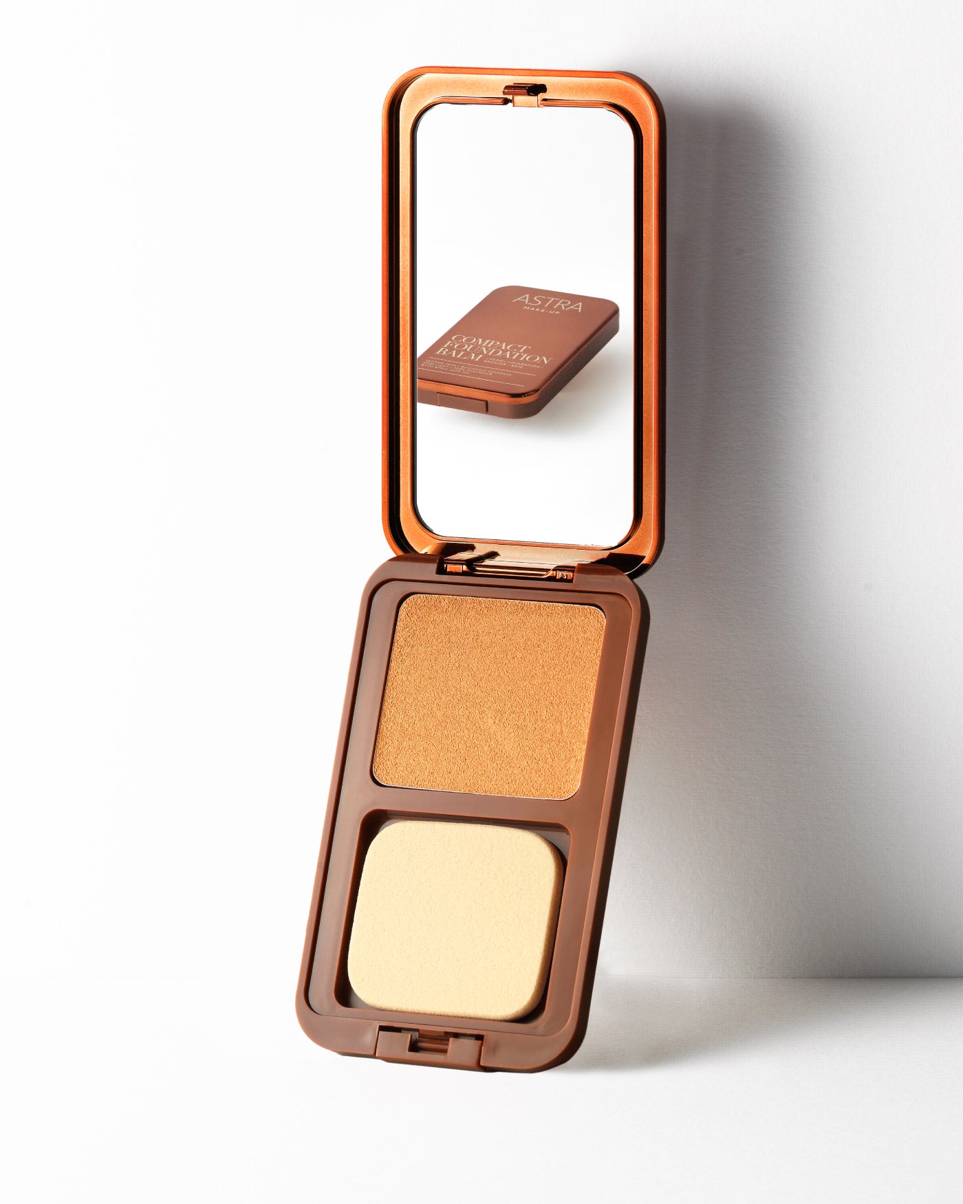 COMPACT FOUNDATION BALM - Fondotinta, Bronzer, Base - 03 - Light-Medium - Astra Make-Up