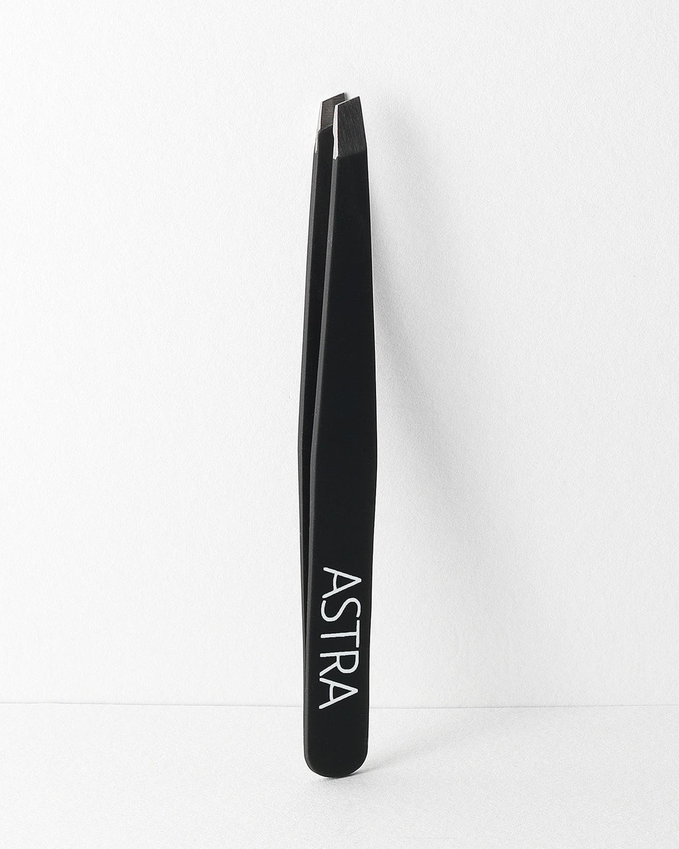 TWEEZERS - All Products - Astra Make-Up