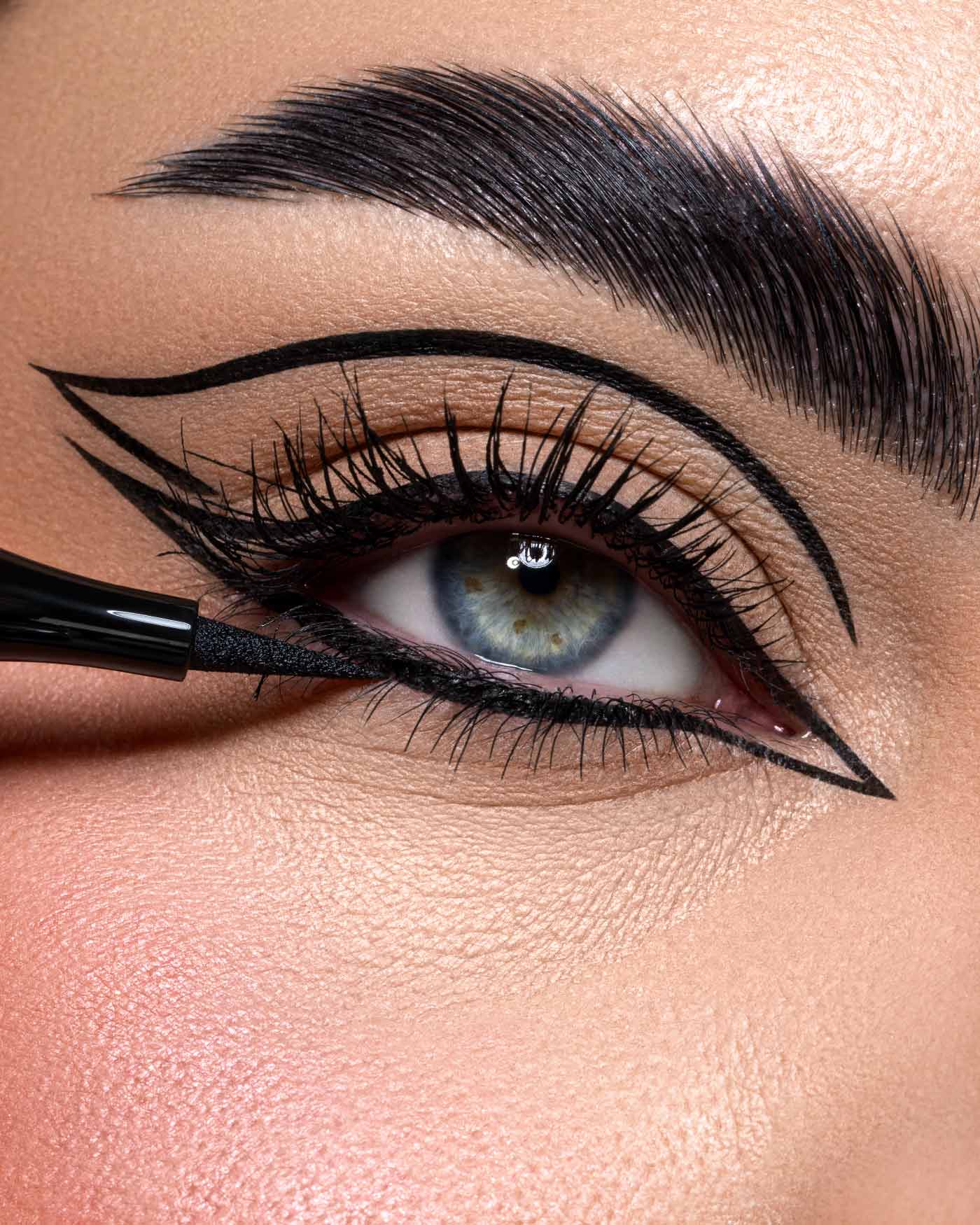 SUBLIMINAL 16H PRO-LINER - Eyeliner Nero Intenso Finish Mat - Occhi - Astra Make-Up