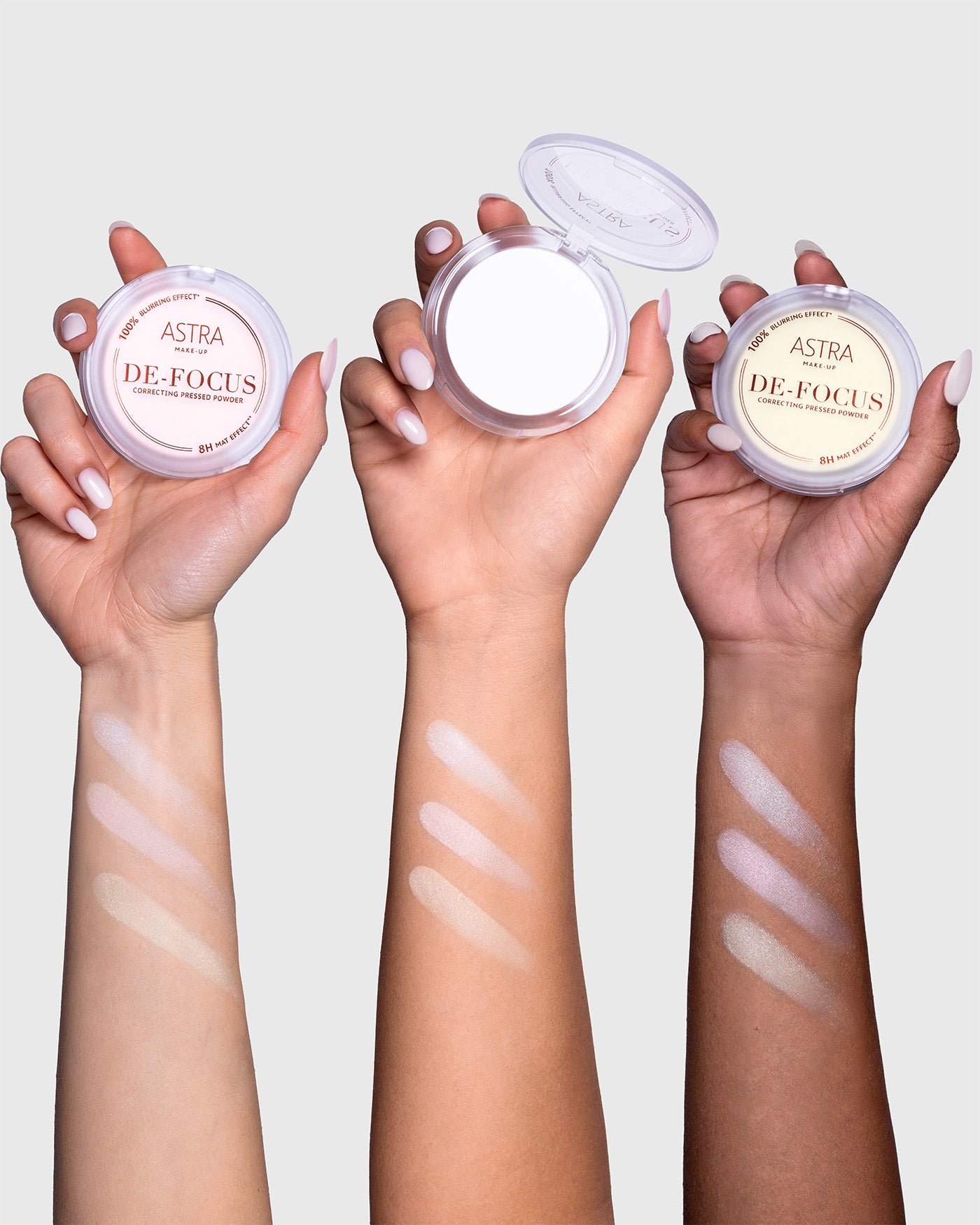 DE-FOCUS - Cipria Compatta Levigante/Correttiva - 01 - Translucent Blur - Astra Make-Up