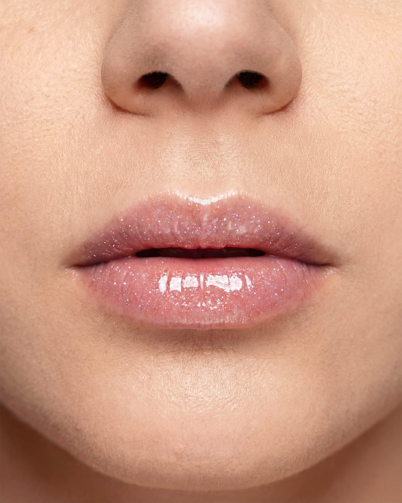 VIBRAKISS - Lip Gloss Vibrante Ultra-Luminoso - 01 - Me Time - Astra Make-Up