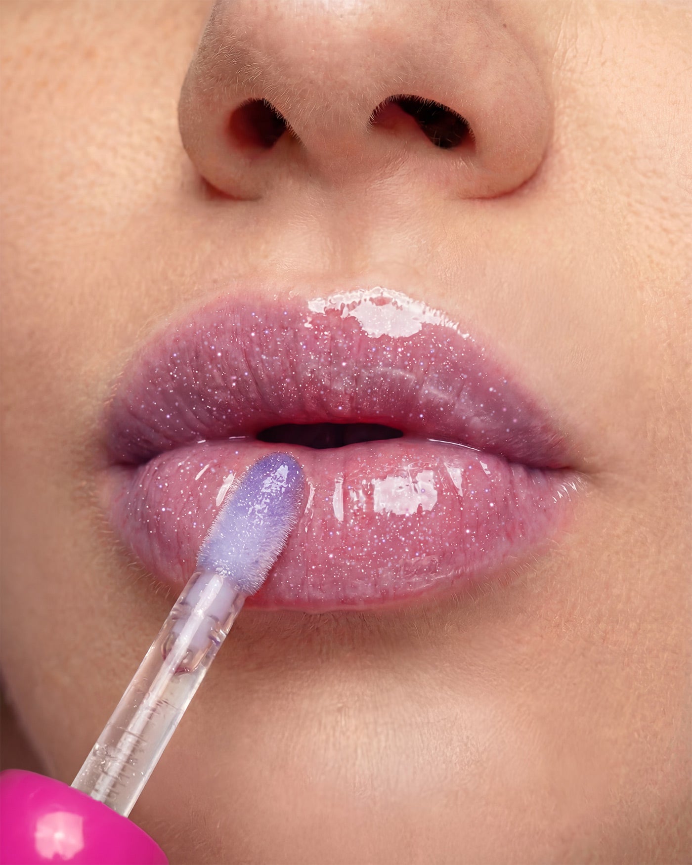 VIBRAKISS - Lip Gloss Vibrante Ultra-Luminoso - 05 - Hands Free - Astra Make-Up