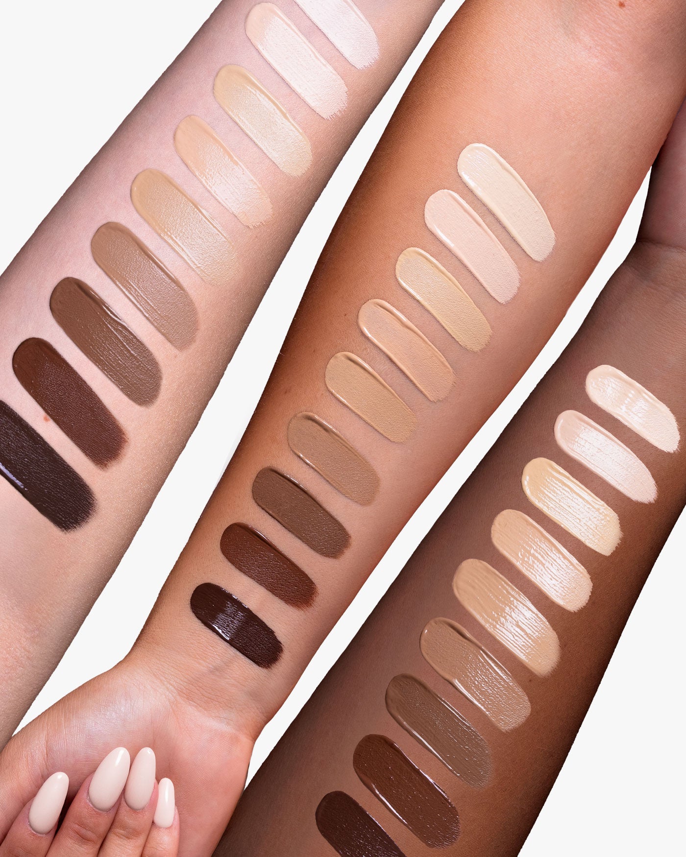 MAT&GENTLE FOUNDATION - Fondotinta Opaco Naturale - 04 - Mid (M&G) - Astra Make-Up