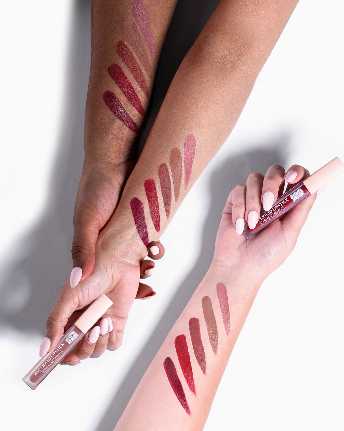 PURE BEAUTY MAT LIQUID LIPSTICK - Rossetto Liquido Opaco - 04 - Poppy - Astra Make-Up