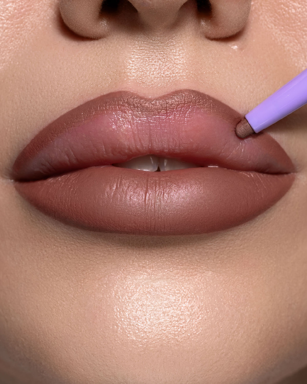 OUTLINE SPICY LIP PENCIL - Matita Labbra Retraibile Volumizzante - 02 - Wow Nude - Astra Make-Up