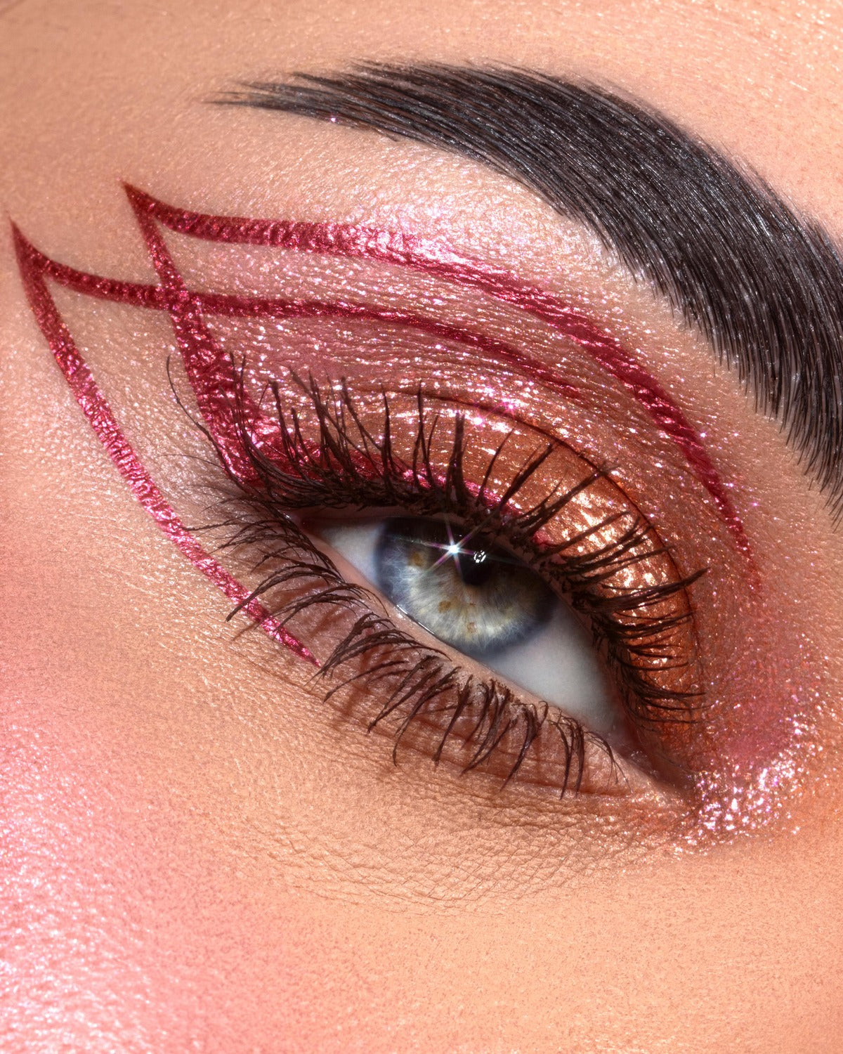 Eyeliner_Grafico_Capodanno_Astra - Astra Make-Up