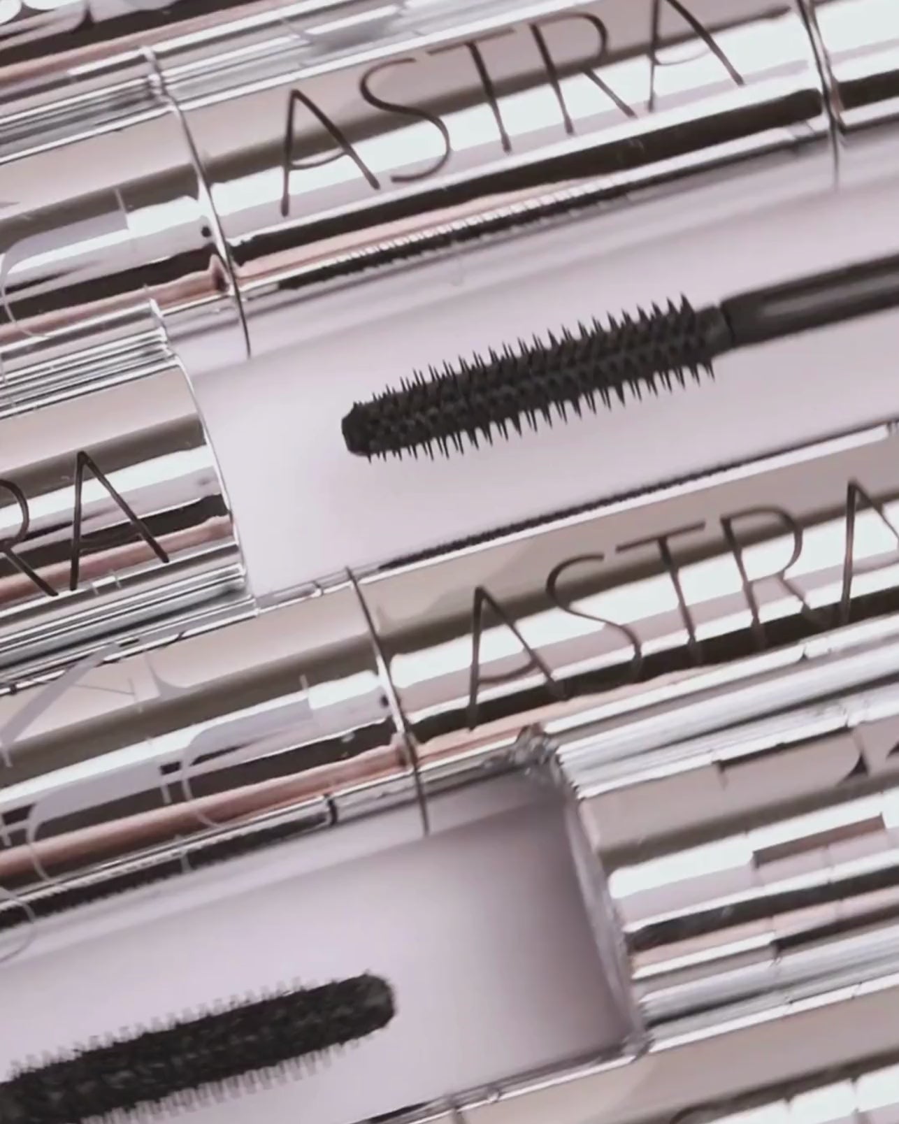 LUXURIOUS LENGTH - Mascara Allungante Nero Intenso - Occhi - Astra Make-Up