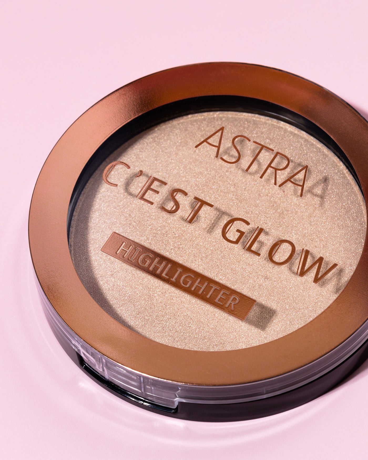 C’EST GLOW HIGHLIGHTER - Make-Up - Astra Make-Up